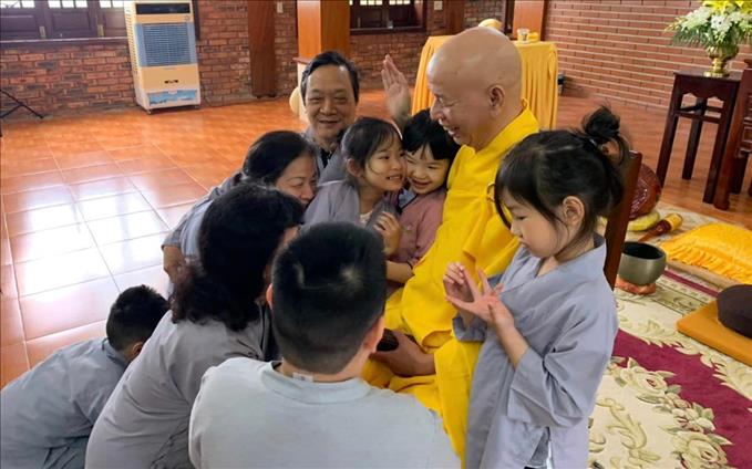 ht thich thai hoa_ gia dinh phat tu.jpg